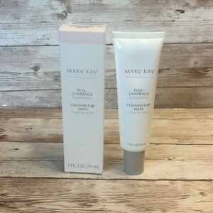 NEW MK Ivory 105 FULL Coverage Foundation  Ivory 105 New in box